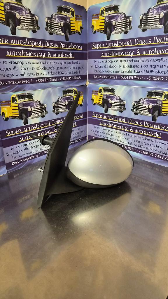 Toyota ayota. spiegel links. bj 2008. kleur code 1E7 artnr 8, Info@fabrikant.eu, Fabrikant BV, Fabrikantstraat 1
1000 AA  Amsterdam, NL