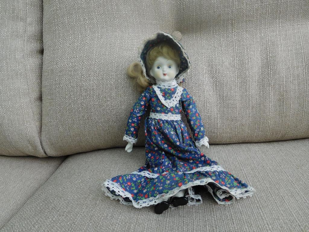 Twee porseleinen poppen, Verzamelen, Poppen, Gebruikt, Pop, Ophalen of Verzenden