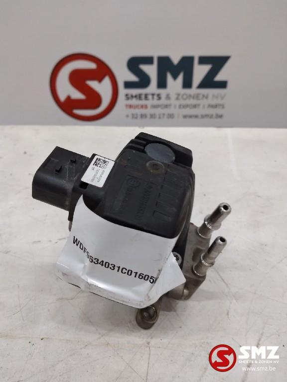 Occ AdBluepomp Mercedes Actros MP4 A0001405339, Gebruikt, Mercedes-Benz, Brandstofsystemen