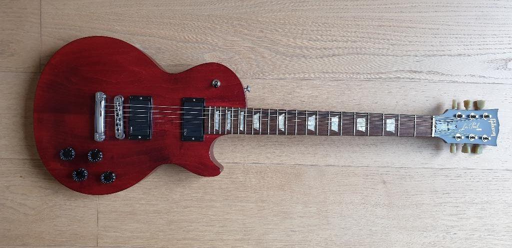 Gibson Les Paul Studio Worn Cherry 2016, Muziek en Instrumenten, Snaarinstrumenten | Gitaren | Elektrisch, Ophalen, Zo goed als nieuw