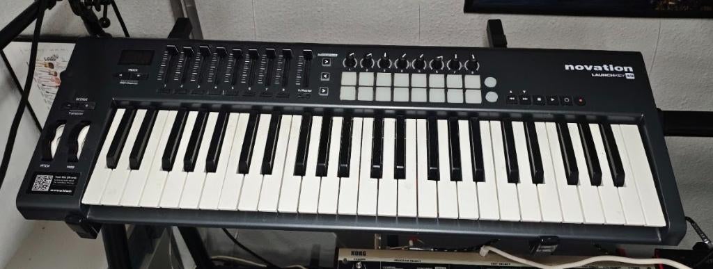 Novation Launchkey 49 MK2 (en parfait état), Musique & Instruments, Équipement Midi, Enlèvement, Comme neuf