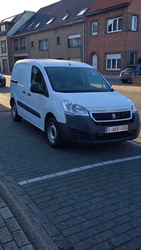 Peugeot Partner 1.6 Hdi *77,833 km*, Autos, Peugeot, Particulier, Partner, Bluetooth, Verrouillage central, Cruise Control, Vitres électriques