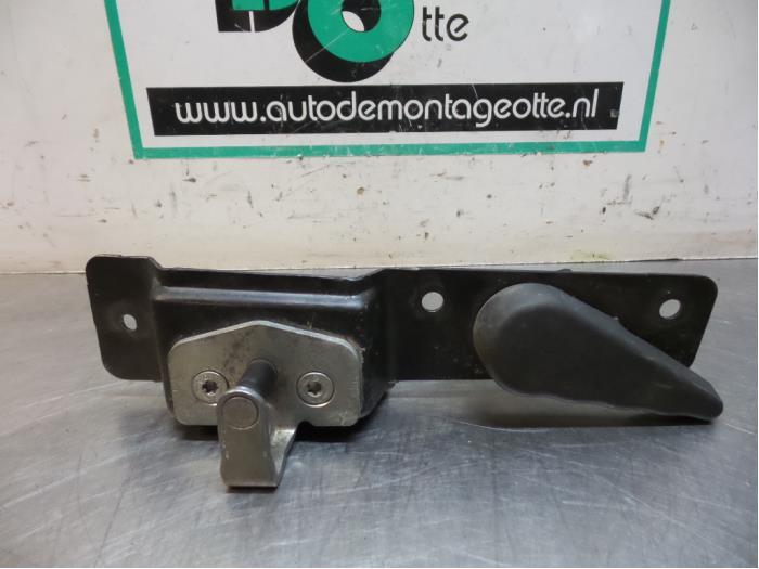 Poignée portière arrière camionnette d'un Opel Vivaro (Vi, Autos : Pièces & Accessoires, Carrosserie & Tôlerie, -, Opel, Utilisé