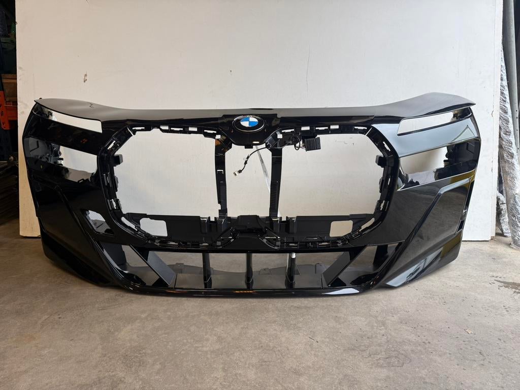 BMW G70 M-PAKKET 51115A45BF8 -TIZAUTOPARTS-, Ophalen, Voor, Nieuw, Bumper