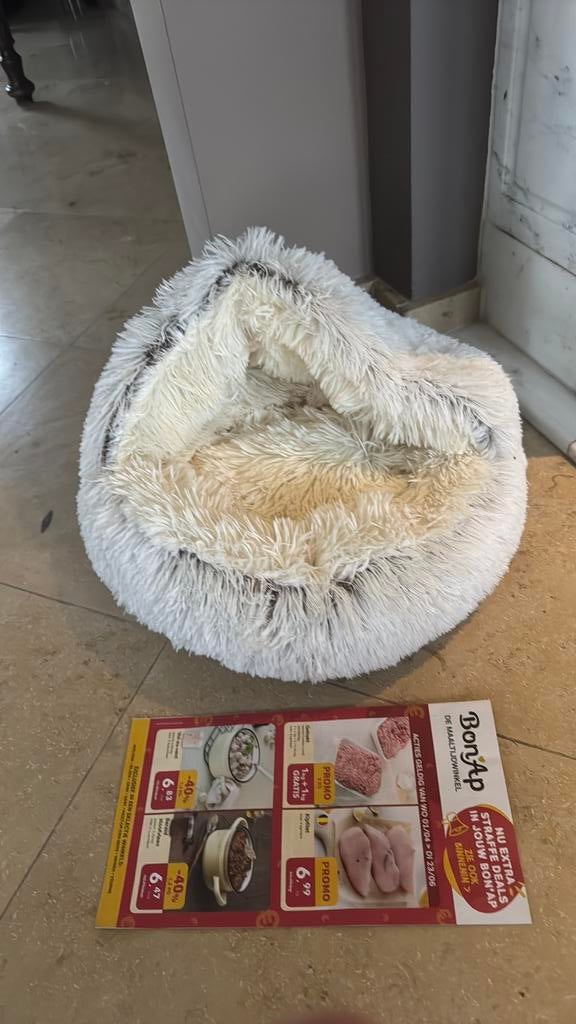 Klein mandje voor hond of poes, Dieren en Toebehoren, Ophalen, Nieuw