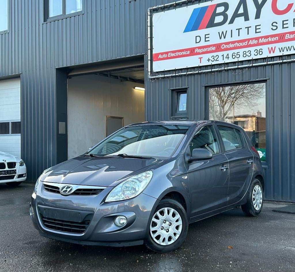 Hyundai i20 2012 Airco 1.4 CRDI Euro 5a GARANTIE, Euro 5, Bedrijf, Elektrische ramen, Te koop