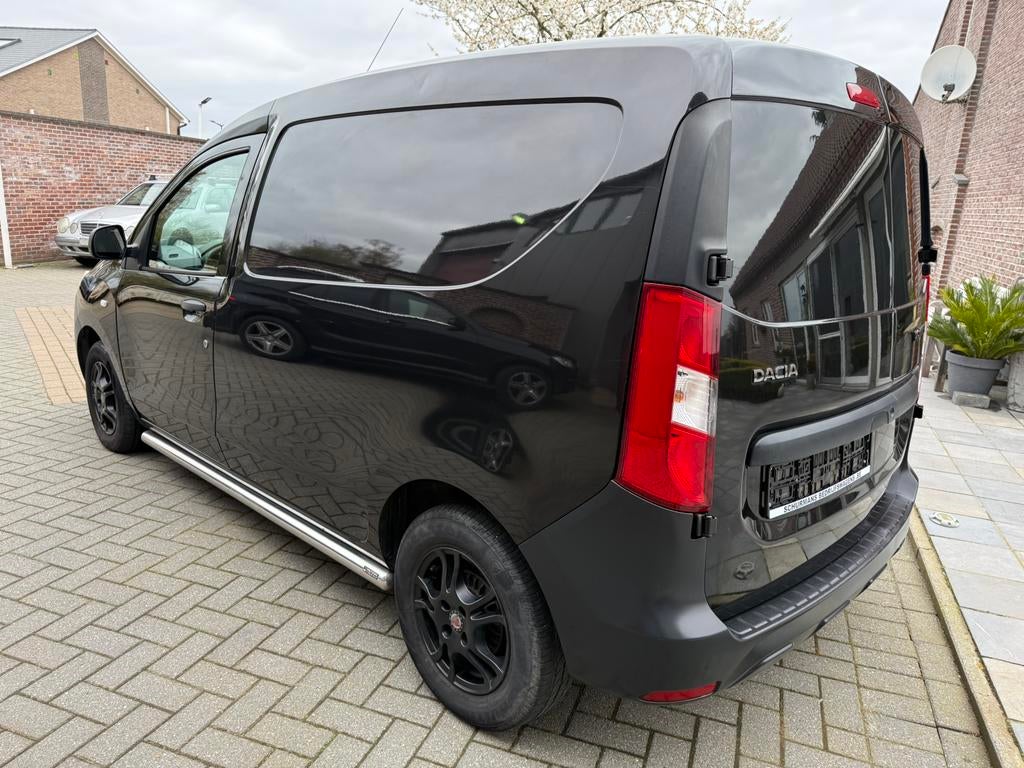 Dacia Dokker euro 5, Auto's, Euro 5, Zwart, Zwart, Bedrijf