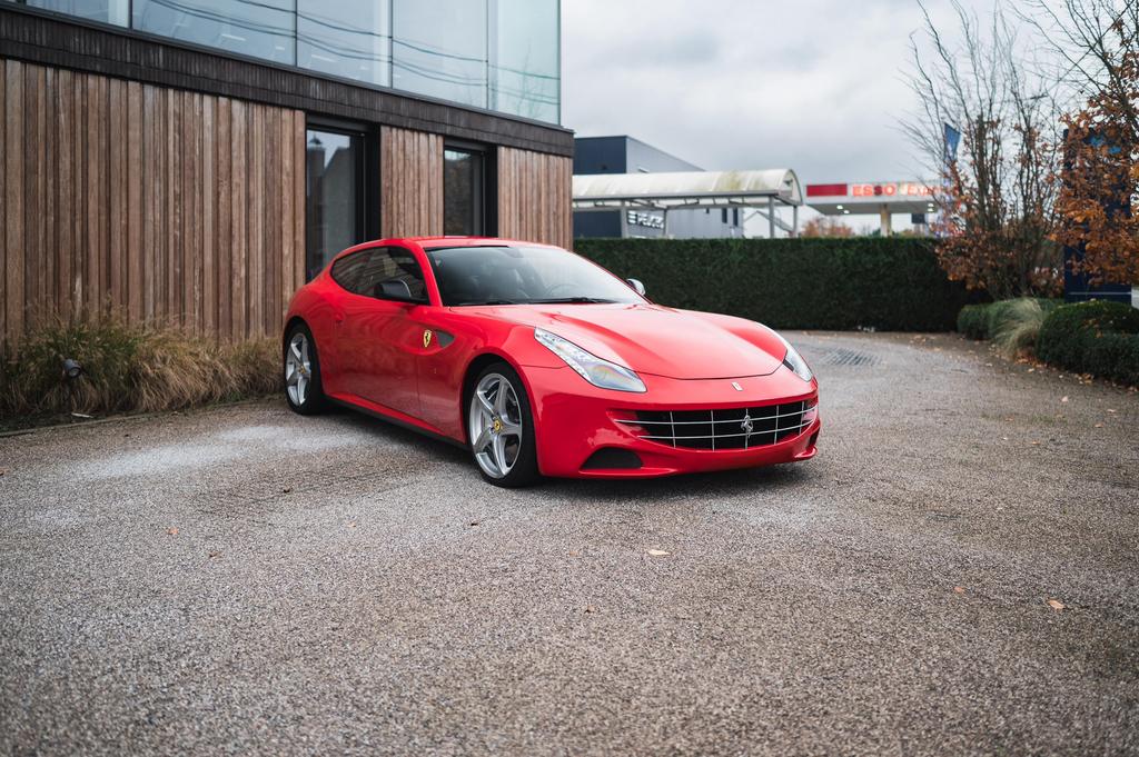Ferrari FF 6.3 V12 Carbonpack 2011 Rood, Auto's, Automaat, Euro 5, Zwart, 12 cilinders