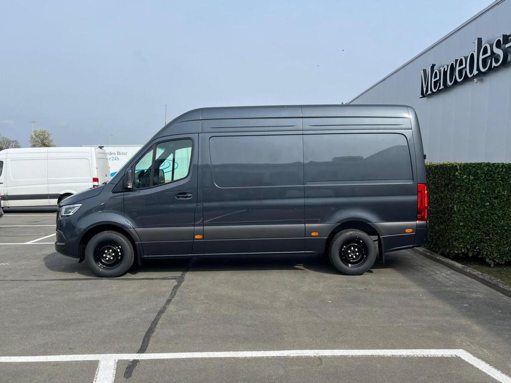 Mercedes-Benz Sprinter 319 CDI GB L2 RWD 3.5T Bumper in carr, Auto's, Bestelwagens en Lichte vracht, Automaat, 4 deurs, 4 cilinders