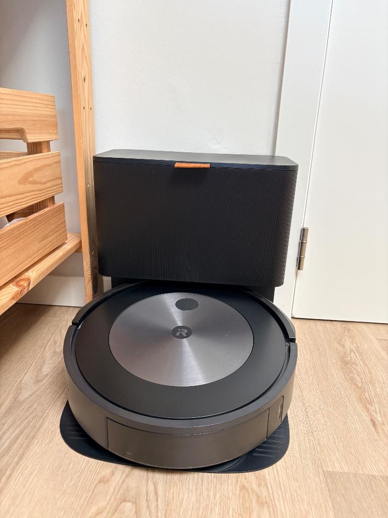 IROBOT Roomba j7+ (j7558) Zwart/Grijs, Ophalen, Gebruikt, Stofzak, Robotstofzuiger