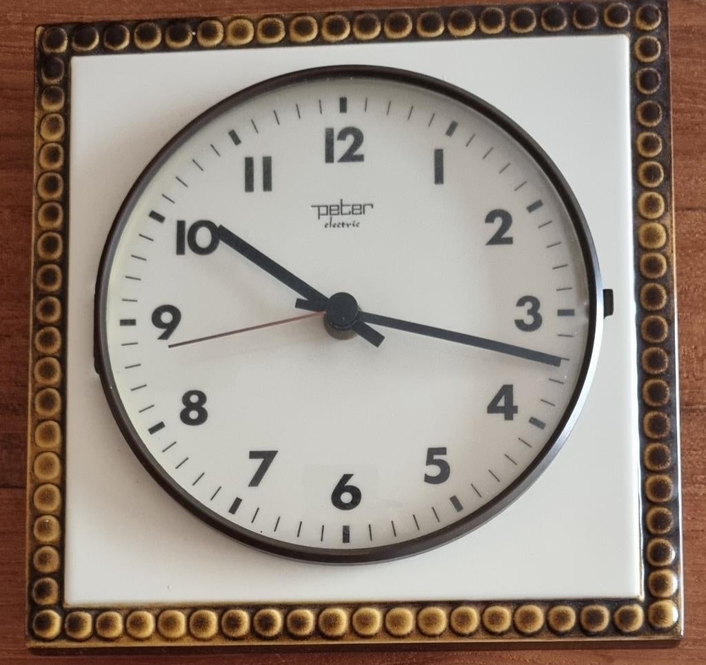 klok, Antiquités & Art, Enlèvement