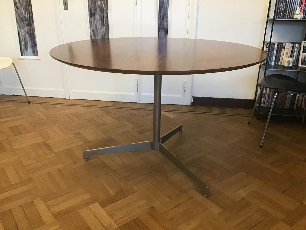 Table ronde années 60, Enlèvement