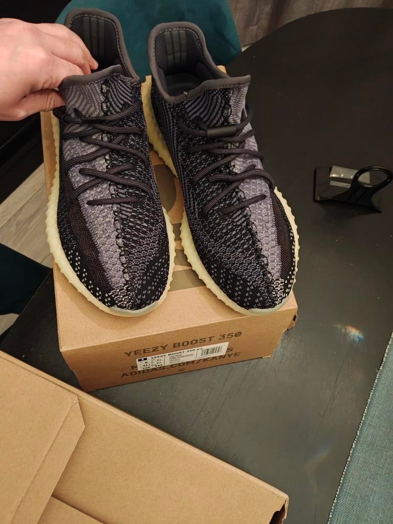 Adidas Yeezy Boost 350 V2, Kleding | Heren, Schoenen, Ophalen of Verzenden