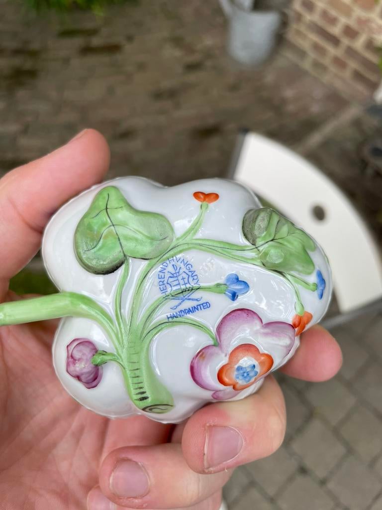 handgeschilderd porseleinen schaaltje van Herend (Hongarije, Antiek en Kunst, Ophalen