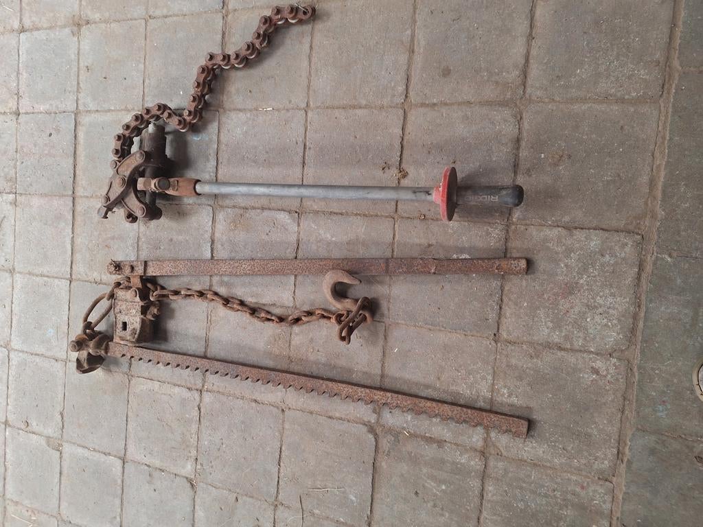 Buizensnijder . Trekker, Ophalen, Gebruikt