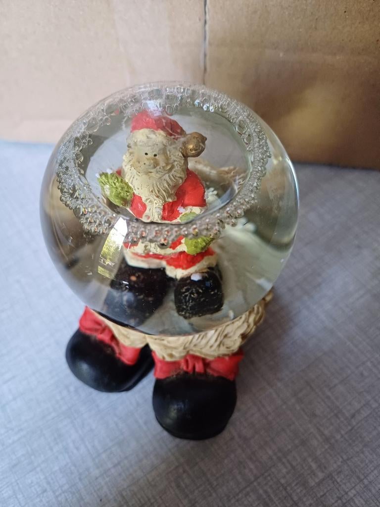 Kerstman sneeuwbol, Diversen, Ophalen of Verzenden, Zo goed als nieuw