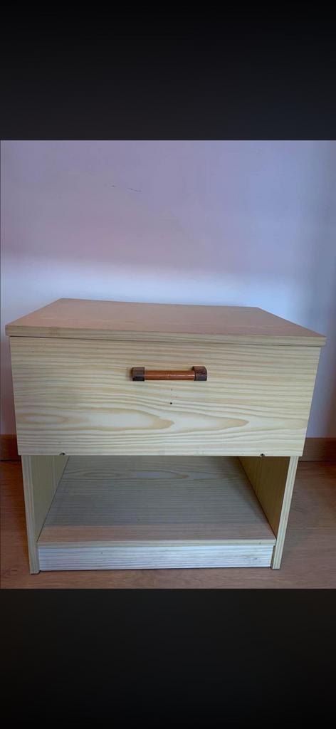 Commode en pin bien soldie, Maison & Meubles, Enlèvement, Utilisé, Bois, 45 à 65 cm