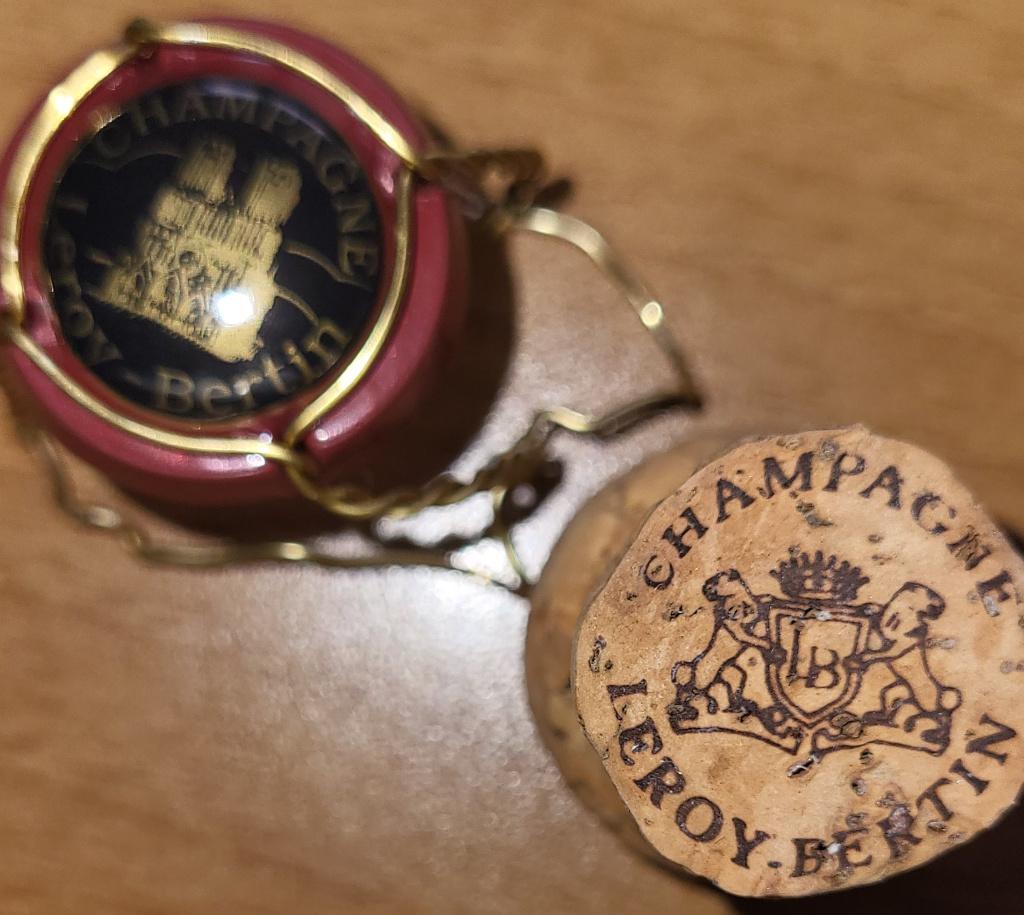 Capsule & bouchon Champagne LEROY-BERTIN bordeaux/noir nr.06, Collections, Enlèvement ou Envoi, Neuf, France, Champagne