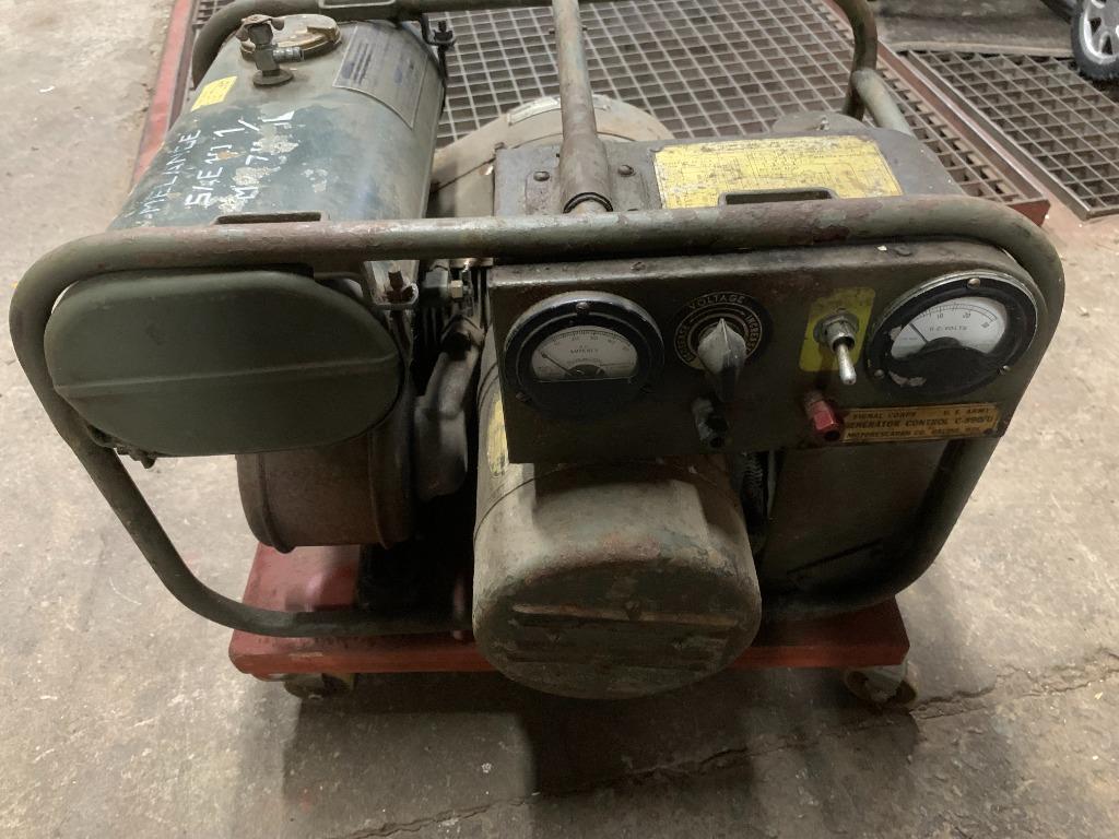 Generator US ARMY power unit RE-210-R  1944, Verzamelen, Ophalen of Verzenden, Landmacht, Overige typen