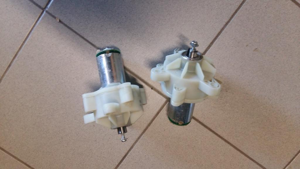 Moteur roues arrières robot tondeuse Bosch Indego, Jardin & Terrasse, Enlèvement ou Envoi, Utilisé, Tondeuses à gazon sur batterie