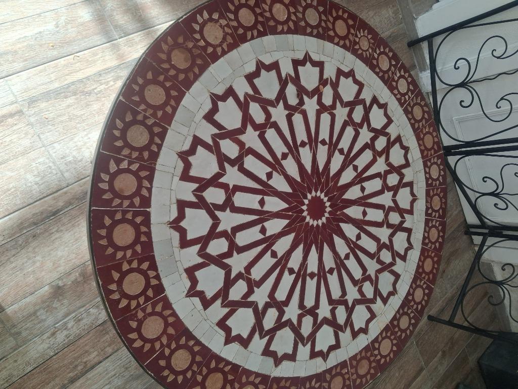 Table basse, Enlèvement