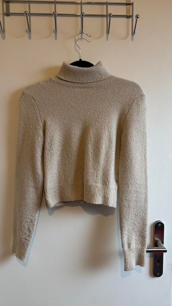 Pull Bershka (S), Bershka, Enlèvement, Porté, Taille 36 (S)