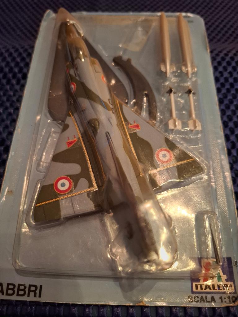 ITALERI Avions & Hélico Militaires FABBRI 2001 MIRAGE III, Enlèvement ou Envoi, Italeri