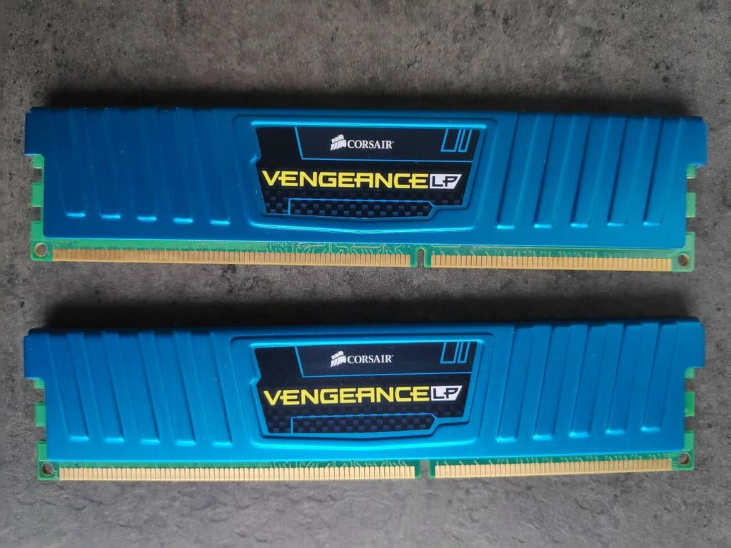 Corsair Vengeance LP 2x2GB DDR3 1600Mhz CML4GX3M2A1600C9B, Enlèvement ou Envoi, DDR3, Utilisé, Desktop