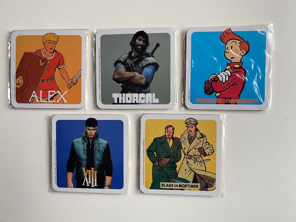 5 delig compleet set onderzetters nieuwstaat nog geseald, Ophalen of Verzenden