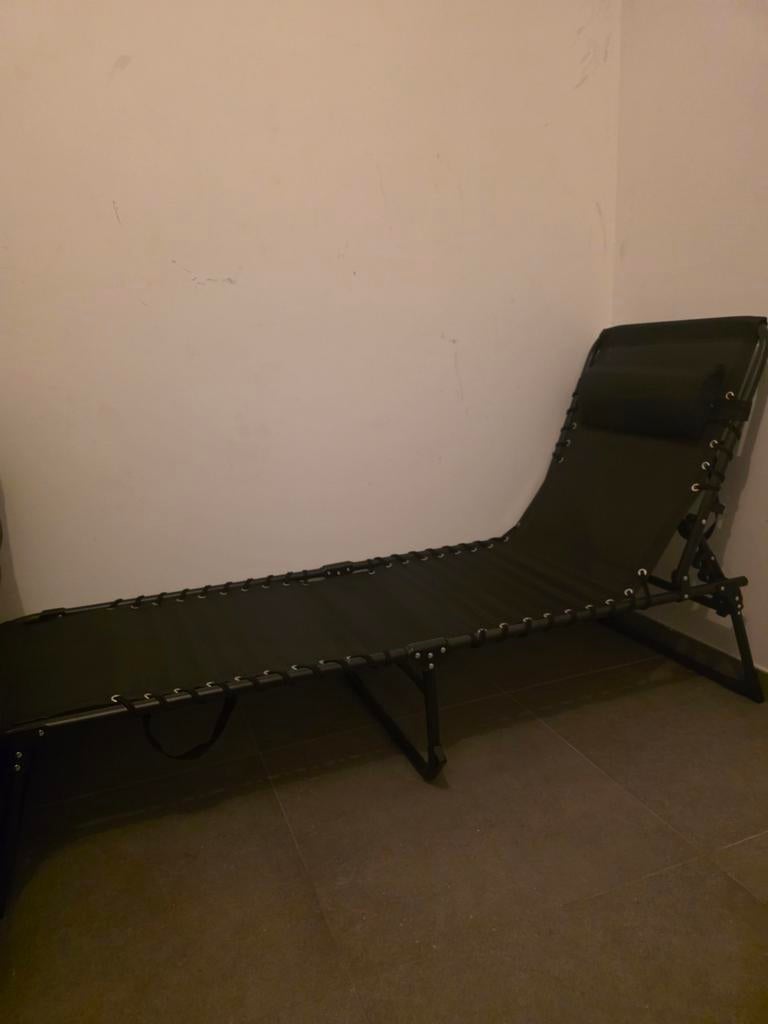 CHAISE LONGUE €25 ÉTAT NEUF JAMAIS UTILISÉE ! ! NOUVEAU PRIX, Enlèvement ou Envoi