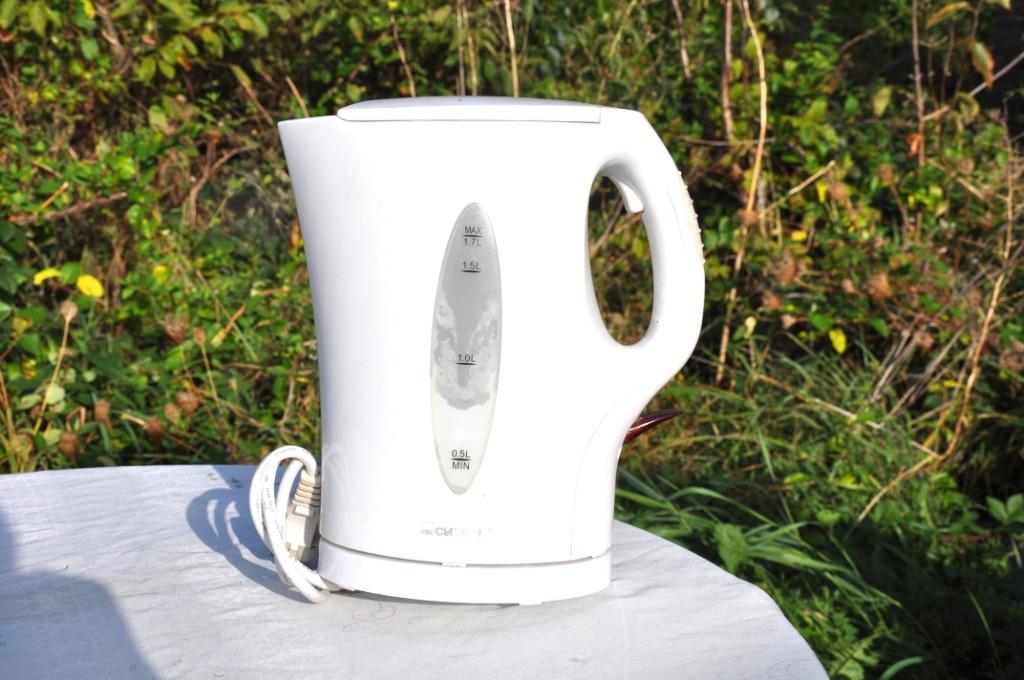 bouilloire electrique 1litre 700, Electroménager, 1 à 2 litres, Enlèvement ou Envoi, Utilisé