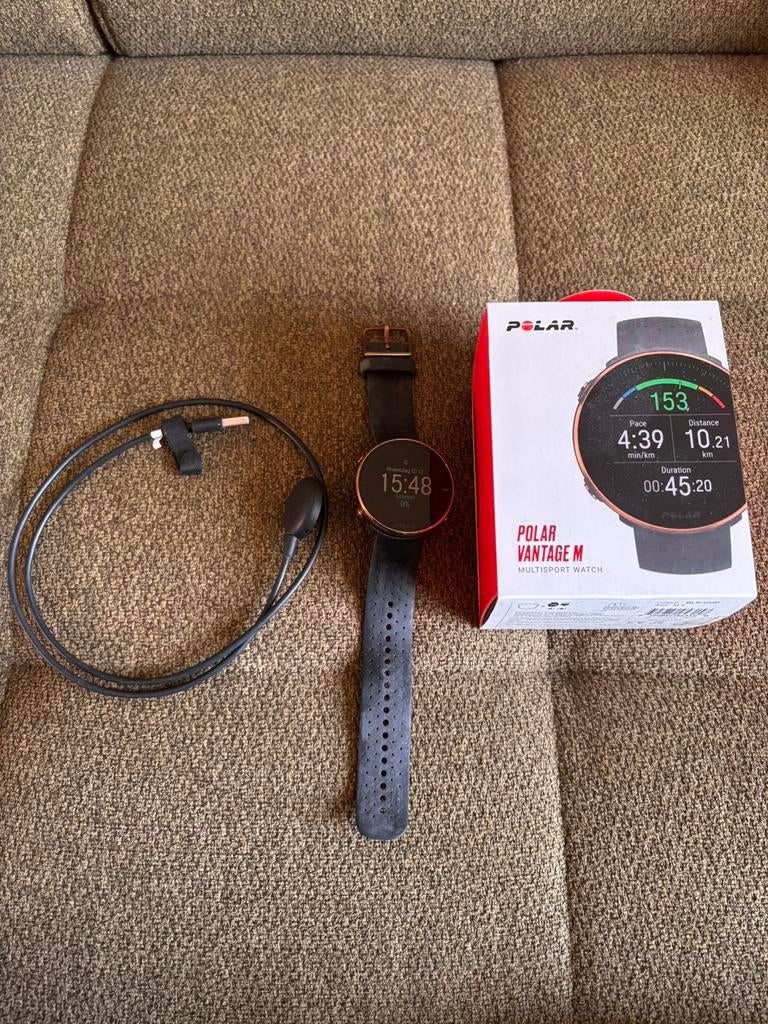 Polar Vantage M (2020), Bijoux, Sacs & Beauté, Montres de sport, Enlèvement, Comme neuf