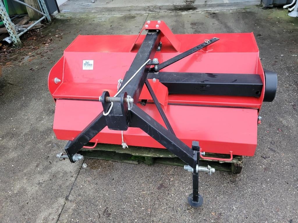 veegmachine 1.25 mtr met cardan en opvangbak, Doe-het-zelf en Bouw, Ophalen, Zo goed als nieuw