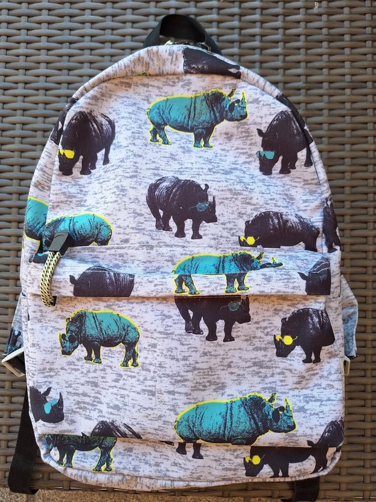 Rugzakje met neushoorns van Scooter, Ophalen, Zo goed als nieuw