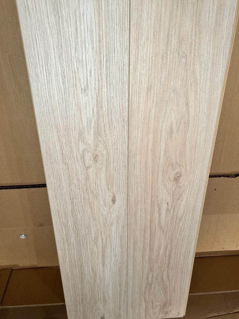 Revêtement de sol stratifié, texture bois, épaisseur 8 mm,, Neuf, 60 cm ou plus, Enlèvement, Autres types