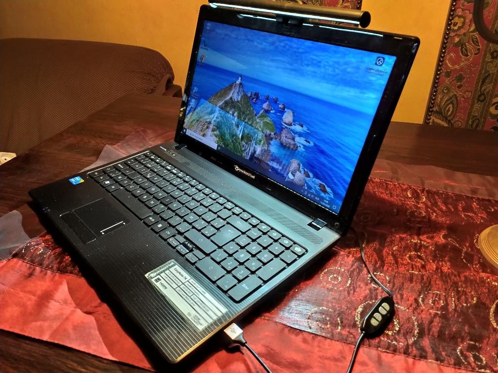 Laptop i5 met windows 10  iot enterprise ltsc 2021, Computers en Software, Windows Laptops, Gebruikt, HDD, 2 tot 3 Ghz, 15 inch
