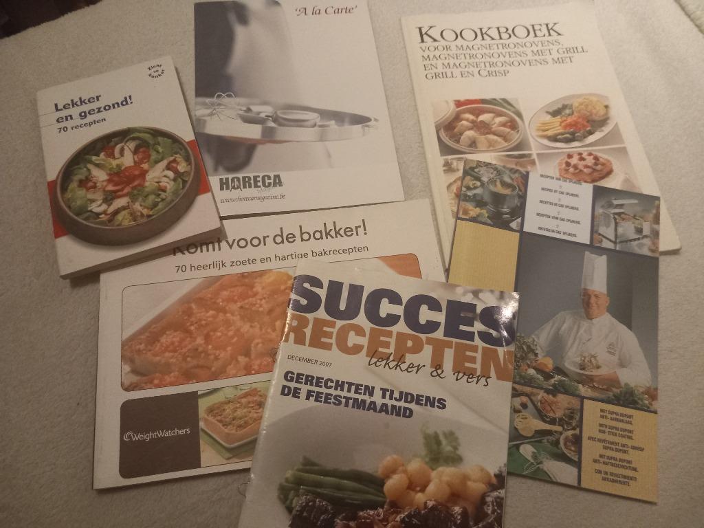6x kookboek bakken koken met magnetron recepten, Boeken, Ophalen of Verzenden