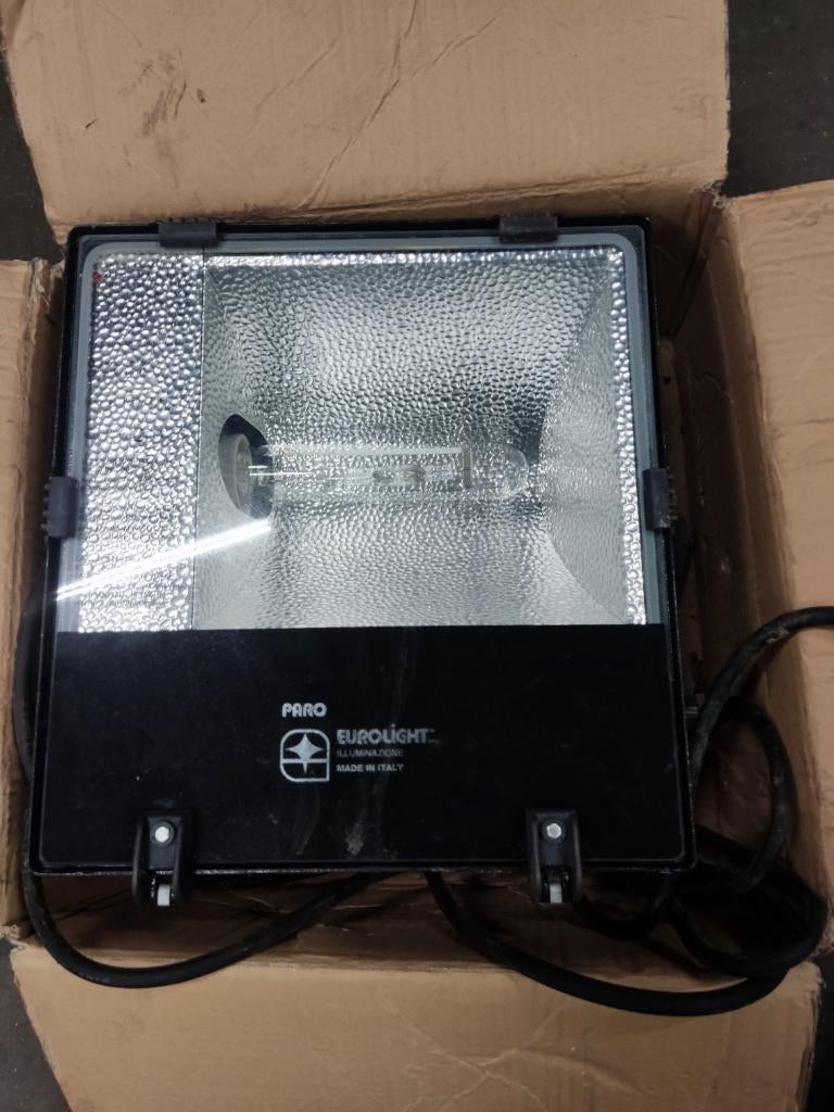 Werf - magazijn verlichting, Doe-het-zelf en Bouw, Bouwverlichting, Gebruikt, Lamp met armatuur, 200 tot 500 watt, Ophalen