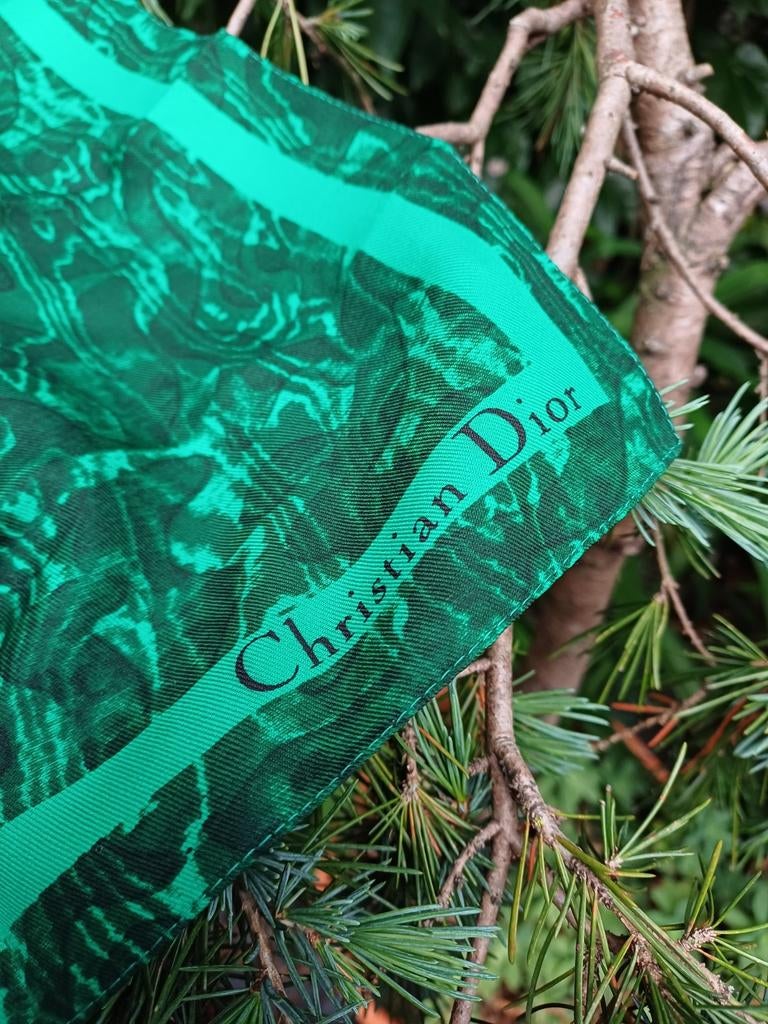 Sjaal/zakdoek Christian Dior poison, Ophalen of Verzenden, Zo goed als nieuw