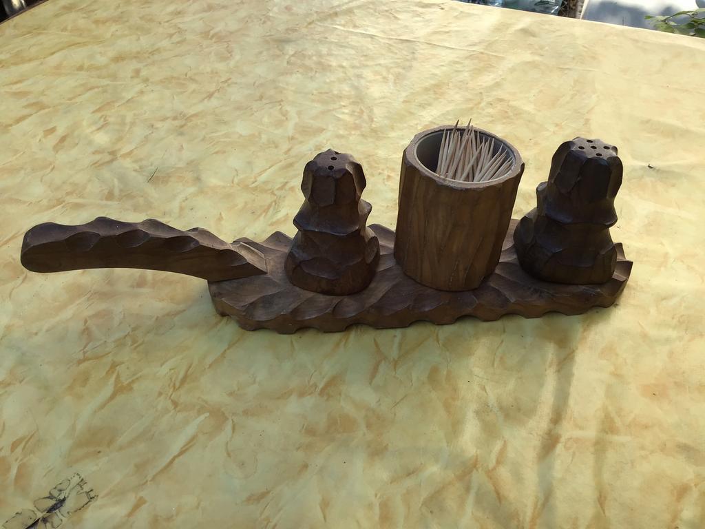 Poivre et sel et porte cure dent en bois d’olivier, Maison & Meubles, Enlèvement ou Envoi