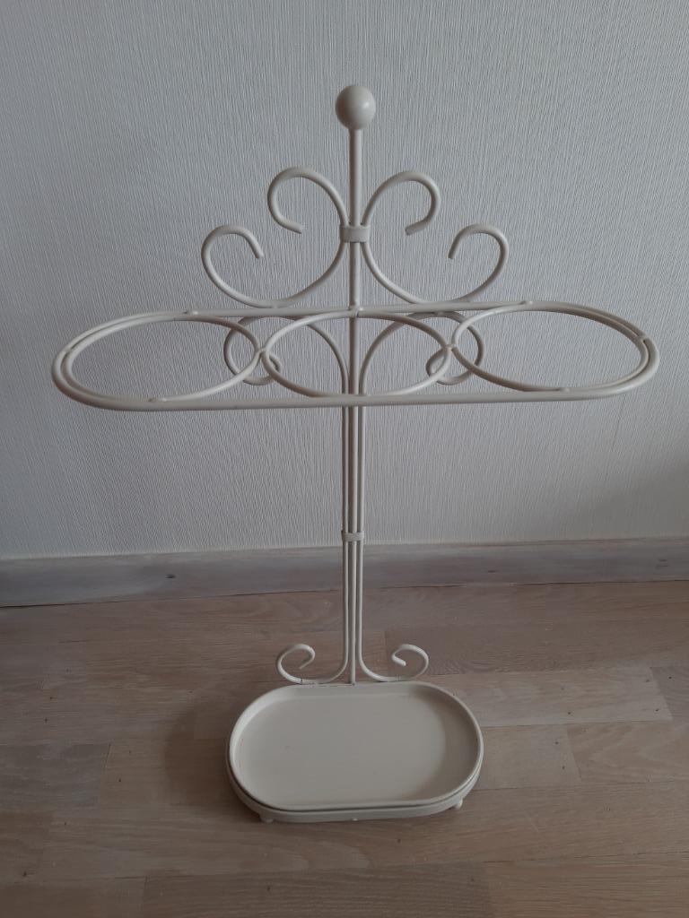 Parapluhouder, Ophalen