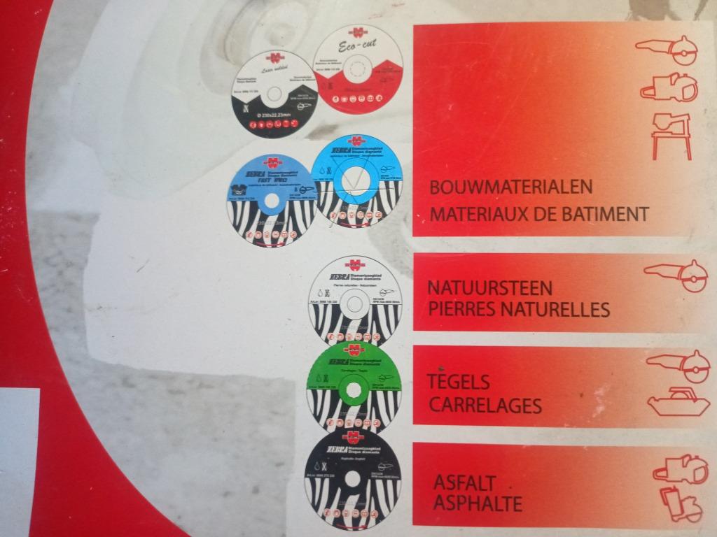 Disque multi-materiaux !, Enlèvement