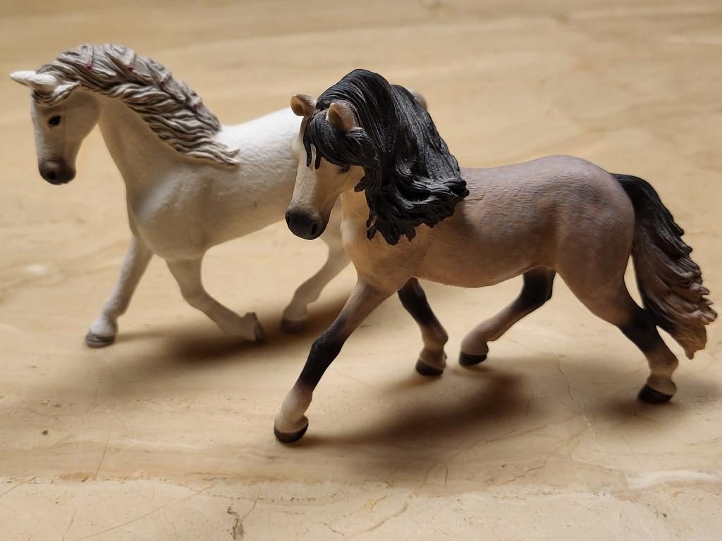 Schleich paarden, 2 stuks, Ophalen, Zo goed als nieuw