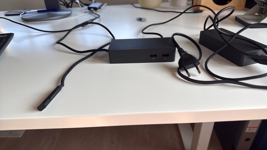 Microsoft surface laptop docking station, Ophalen, Zo goed als nieuw