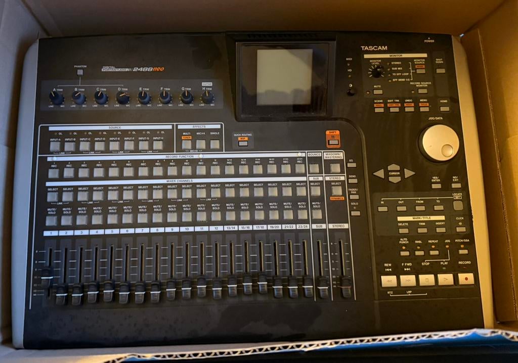 Tascam 2488neo, Muziek en Instrumenten, Piano's, Zo goed als nieuw, Ophalen