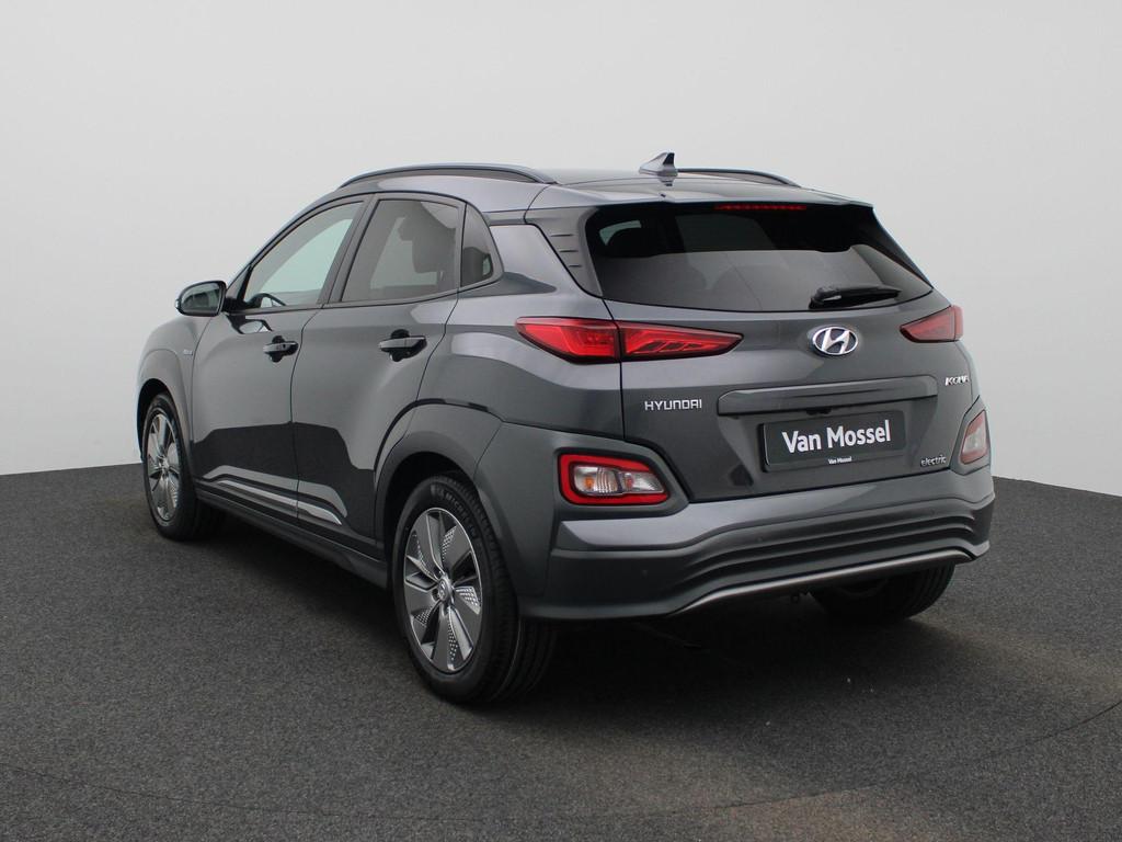 Hyundai Kona EV Premium 64 kWh CAMERA | CARPLAY | LED, Gebruikt, 5 zetels, 5 deurs, 64 kWh