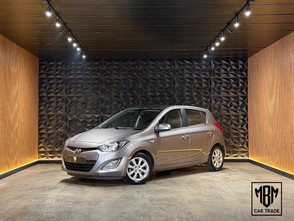 ✅ Hyundai I20 1.2i GARANTIE | Airco | 1.Eigenaar *46.800 km*, Euro 5, Stof, Zwart, 62 kW