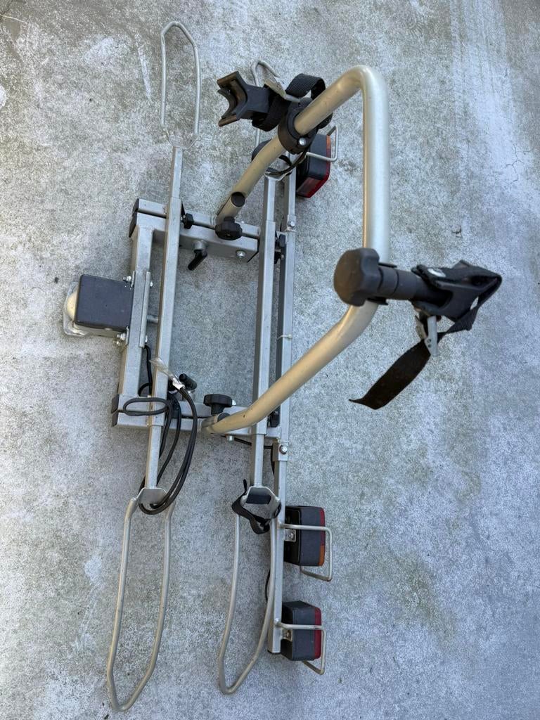 Fietsendrager, Auto diversen, Fietsendragers, Ophalen, 2 fietsen, Zo goed als nieuw