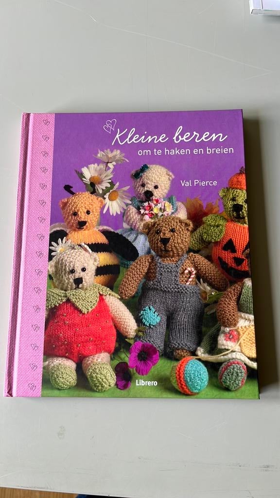 Kleine beren om te haken en breien, Hobby en Vrije tijd, Ophalen of Verzenden, Zo goed als nieuw, Breien