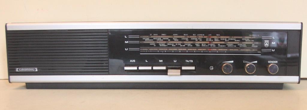 Grundig RF 450 Vensterbankradio / 1971 / Made In Germany, Ophalen, Zo goed als nieuw, Radio